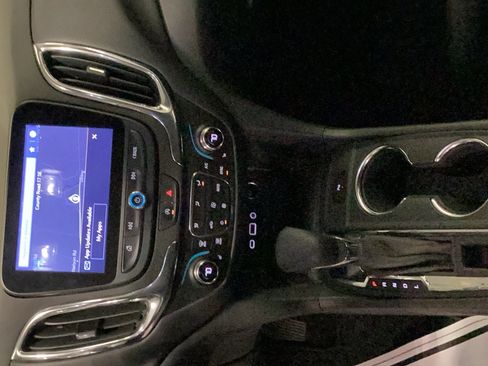 Used 2022 Chevrolet Equinox LT AWD/4WD image 14