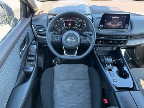 Used 2023 Nissan Rogue SV image 21