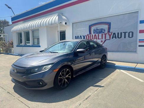 Used 2020 Honda Civic Sport image 12