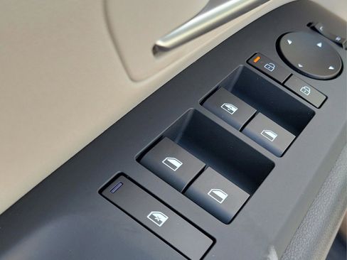 New 2026 Hyundai Tucson SE image 17