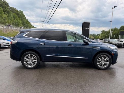 Used 2022 Buick Enclave Essence w/ Experience Buick Package AWD/4WD image 16