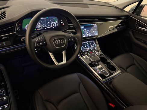 Used 2023 Audi Q7 2.0T Premium w/ Convenience Package AWD/4WD image 4