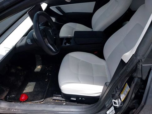 Used 2021 Tesla Model 3 Standard Range Plus RWD image 4