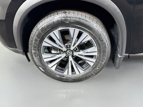 Used 2021 Nissan Rogue SV w/ Premium Package FWD image 38