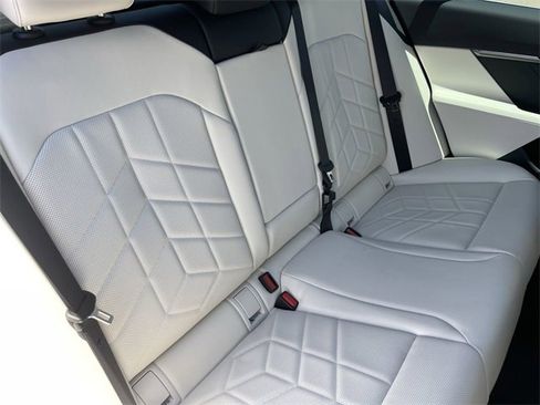 New 2025 BMW 530i image 13