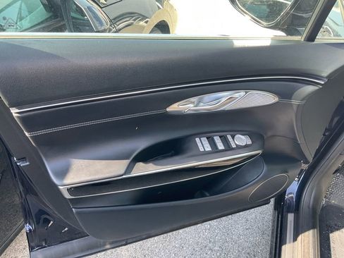 Used 2025 Genesis GV70 2.5T image 11