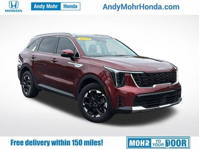 Used 2024 Kia Sorento S w/ Panoramic Sunroof Package