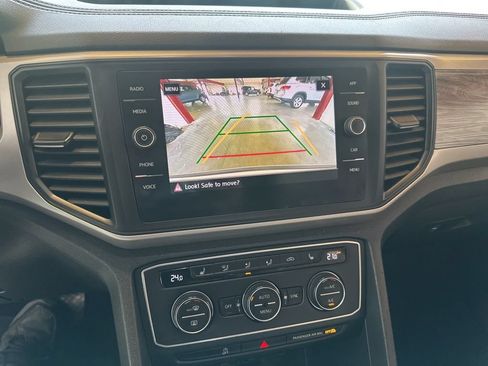 Used 2020 Volkswagen Atlas Cross Sport SE w/ Panoramic Sunroof Package AWD/4WD image 24