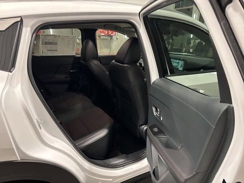 New 2025 Nissan Kicks SR image 14