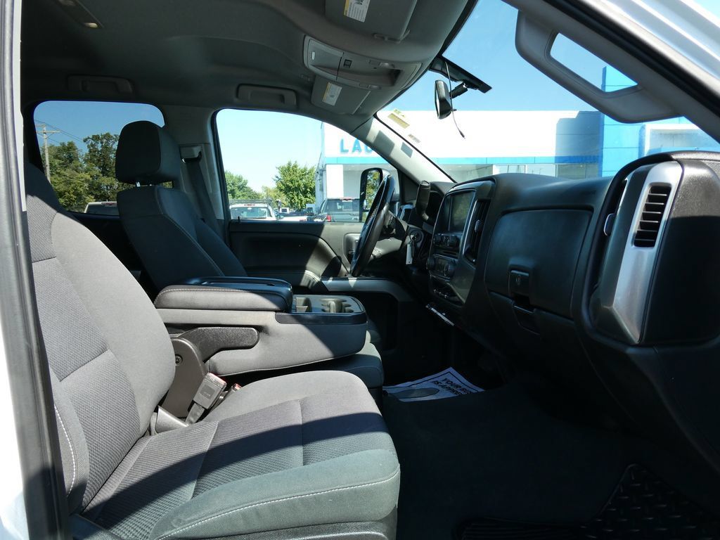 Used 2019 Chevrolet Silverado 1500 LT AWD/4WD image 14