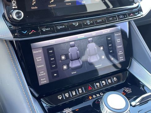 Used 2022 Jeep Grand Wagoneer Series III w/ Flexible Seating Group image 26