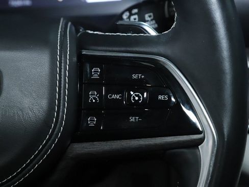 Used 2021 Jeep Grand Cherokee L Overland w/ Luxury Tech Group IV AWD/4WD image 26