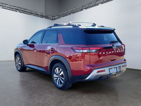 Used 2022 Nissan Pathfinder SL image 5