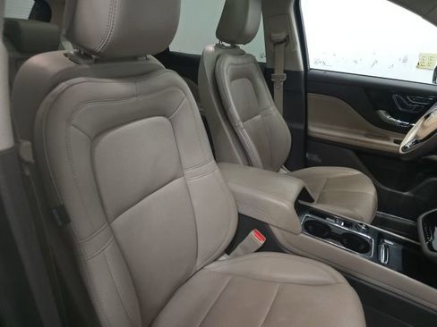 Used 2021 Lincoln Corsair Reserve w/ Equipment Group 201A image 4