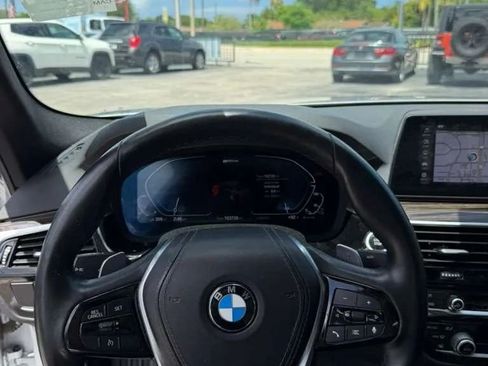 Used 2020 BMW 530e xDrive w/ Premium Package AWD/4WD image 12