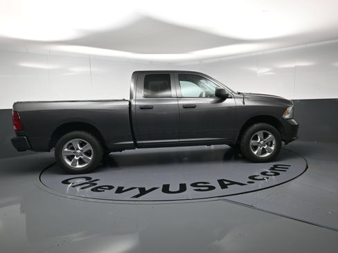 Used 2016 RAM 1500 Express AWD/4WD image 10