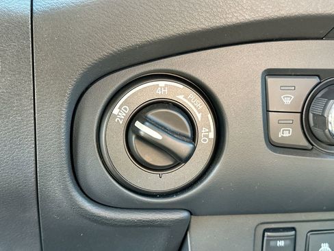 Used 2022 Nissan Frontier PRO-4X w/ Pro-4X Premium Package image 23