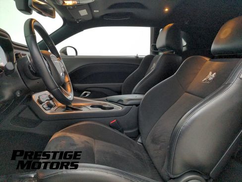 Used 2022 Dodge Challenger R/T Scat Pack w/ Plus Package RWD image 17