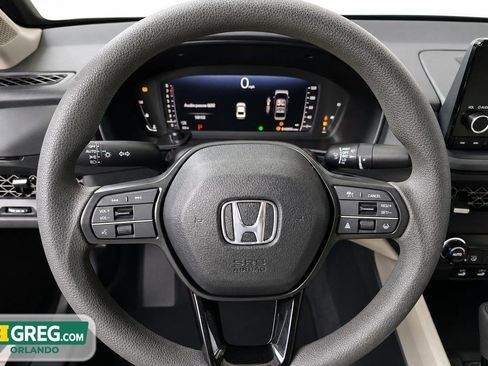 Used 2025 Honda Accord SE image 11
