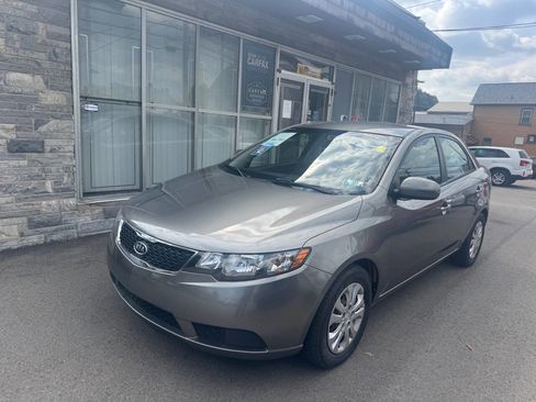 Used 2012 Kia Forte EX w/ Fuel Economy Pkg image 2