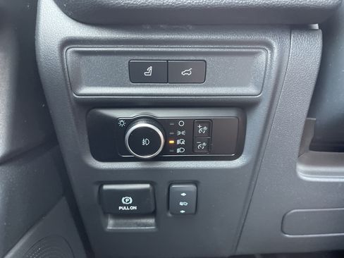 Used 2023 Ford Expedition Limited RWD image 22
