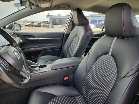 Used 2024 Toyota Camry SE image 7