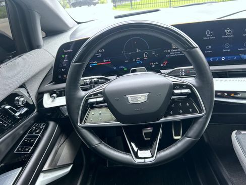 Used 2026 Cadillac Optiq Sport 2 w/ LPO, Floor Liner Package AWD/4WD image 15