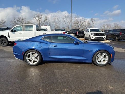 Used 2020 Chevrolet Camaro LT image 5