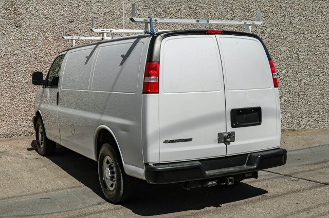 Used 2020 Chevrolet Express 3500 w/ Driver Convenience Package RWD image 10