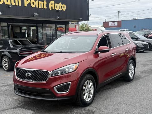 Used 2016 Kia Sorento LX FWD image 2