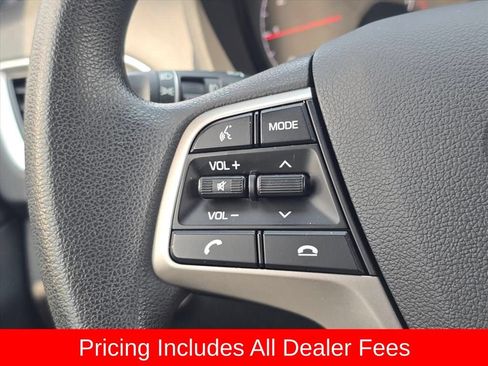 Used 2022 Hyundai Accent SE FWD image 16