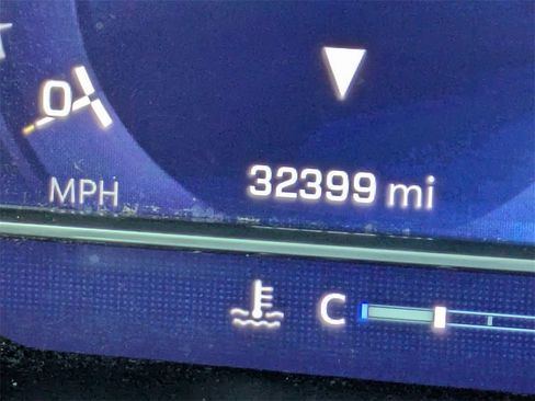 Used 2023 Chevrolet Silverado 1500 LT image 31