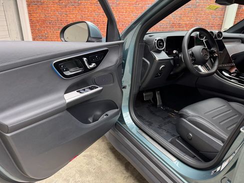 Used 2026 Mercedes-Benz GLC 300 4MATIC image 8