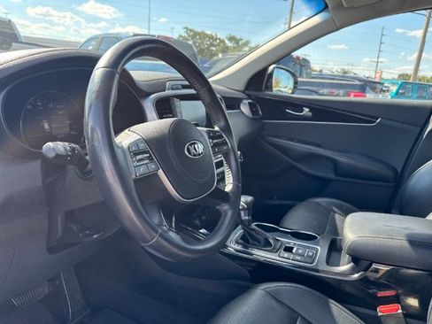 Used 2019 Kia Sorento EX AWD/4WD image 18