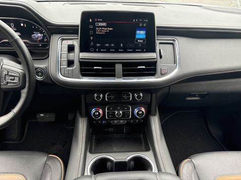 Used 2023 GMC Yukon AT4 AWD/4WD image 30