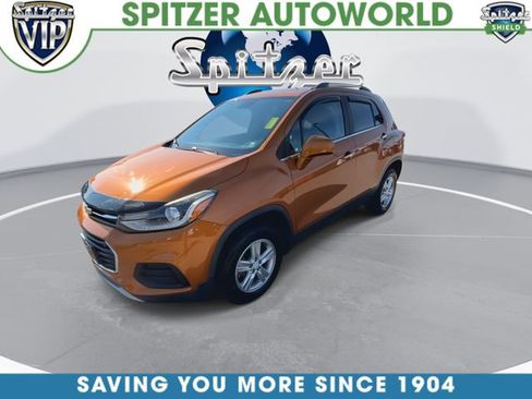 Used 2017 Chevrolet Trax LT w/ LT Convenience Package image 4