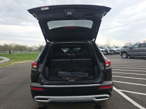 Used 2022 Mitsubishi Outlander SE image 10