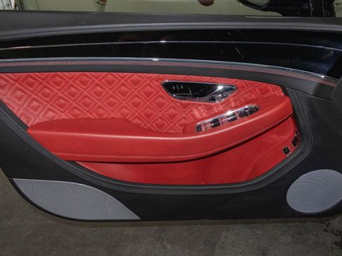 Used 2021 Bentley Continental GT image 10