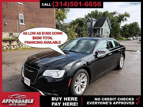 Used 2016 Chrysler 300 C RWD image 1