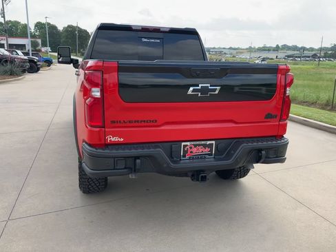 Used 2024 Chevrolet Silverado 1500 ZR2 w/ ZR2 Bison Edition AWD/4WD image 6