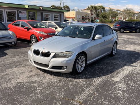 Used 2011 BMW 328i xDrive Sedan AWD/4WD image 8