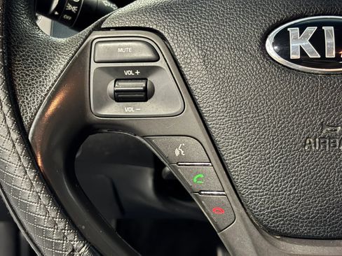 Used 2017 Kia Forte LX FWD image 24