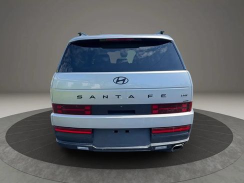 Used 2025 Hyundai Santa Fe SEL FWD image 9