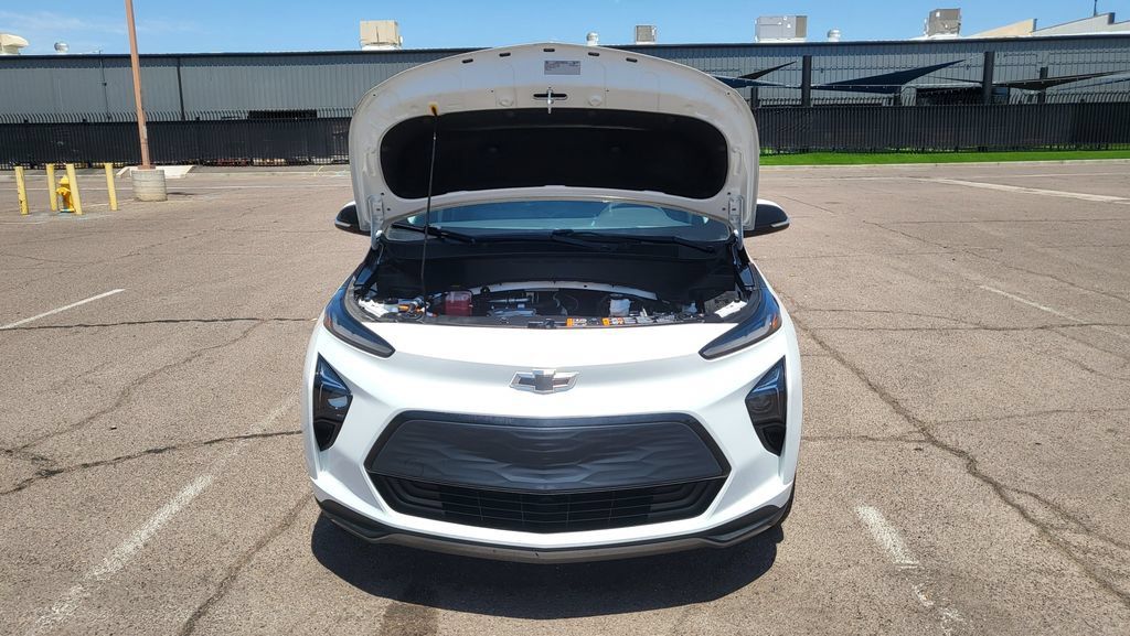 Used 2023 Chevrolet Bolt EUV LT FWD image 38