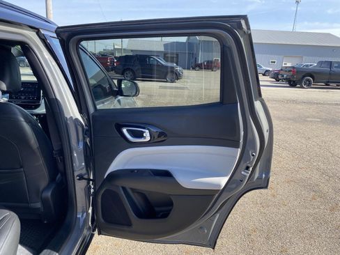 Used 2023 Jeep Compass Limited AWD/4WD image 33