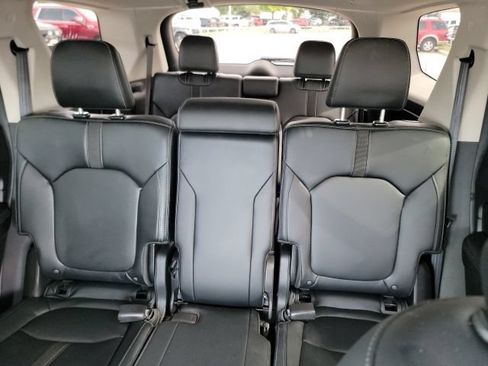 Used 2025 Honda Pilot EX-L image 13