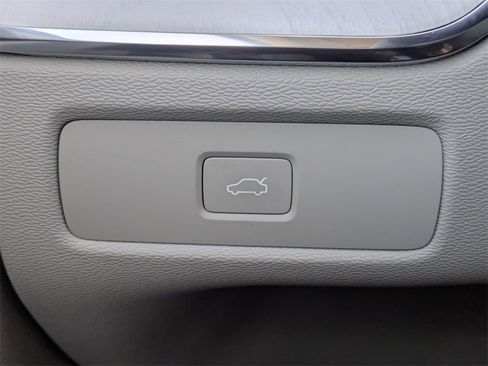 New 2026 Volvo XC60 B5 Ultra w/ Protection Package Premier image 34