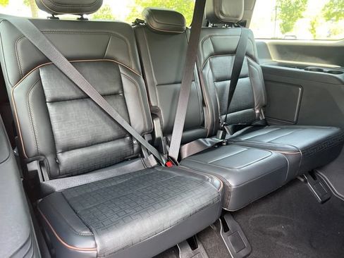 New 2026 Lincoln Navigator Black Label AWD/4WD image 17