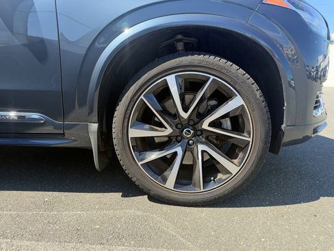 Certified 2022 Volvo XC90 T8 Inscription Expression w/ Advanced Package image 10