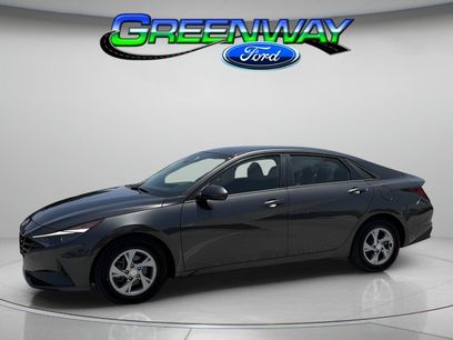 Used 2023 Hyundai Elantra SE